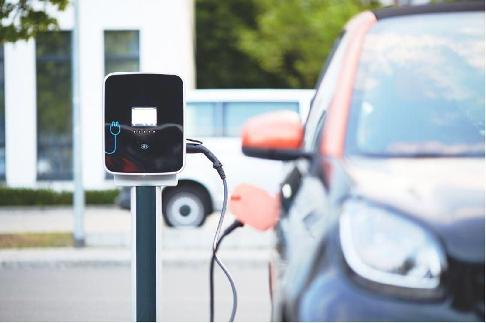 Ventajas de los coches eléctricos y cuándo deberías invertir en estos vehículos