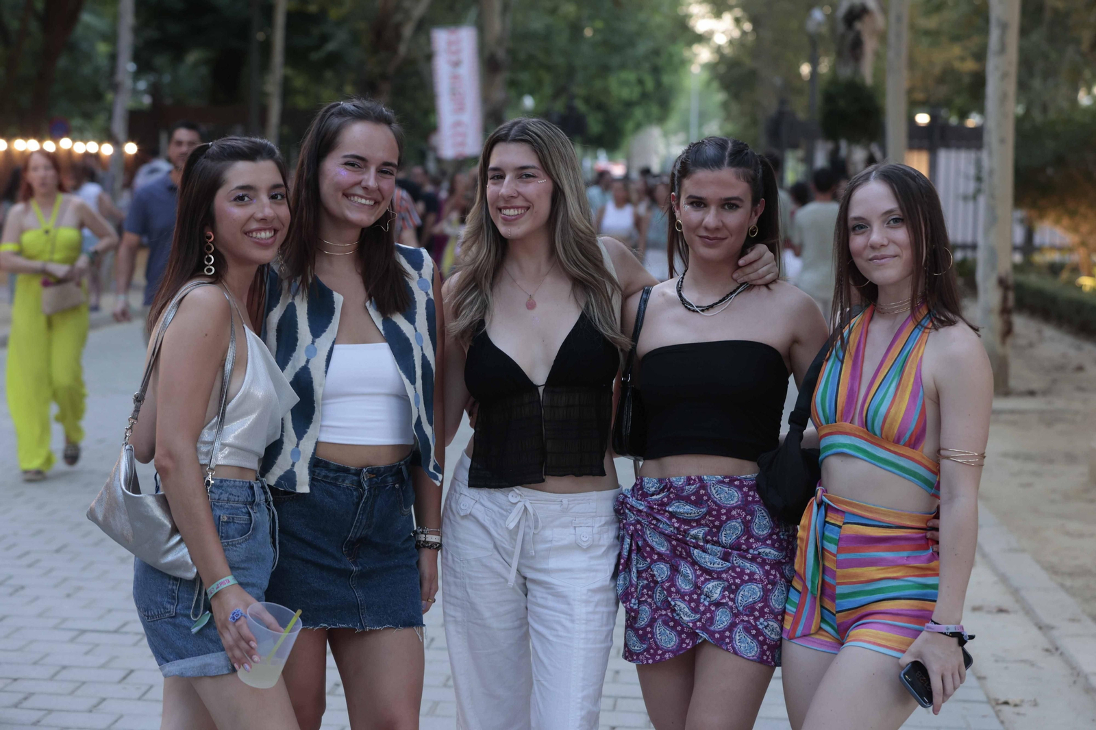 Búscate en el concierto de Lola Índigo