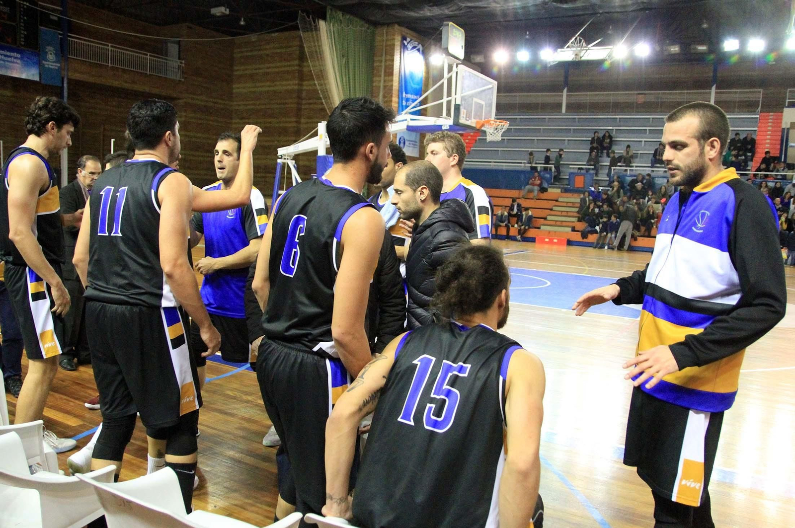 Imágenes del partido de baloncesto Enrique Benítez- Benahavís