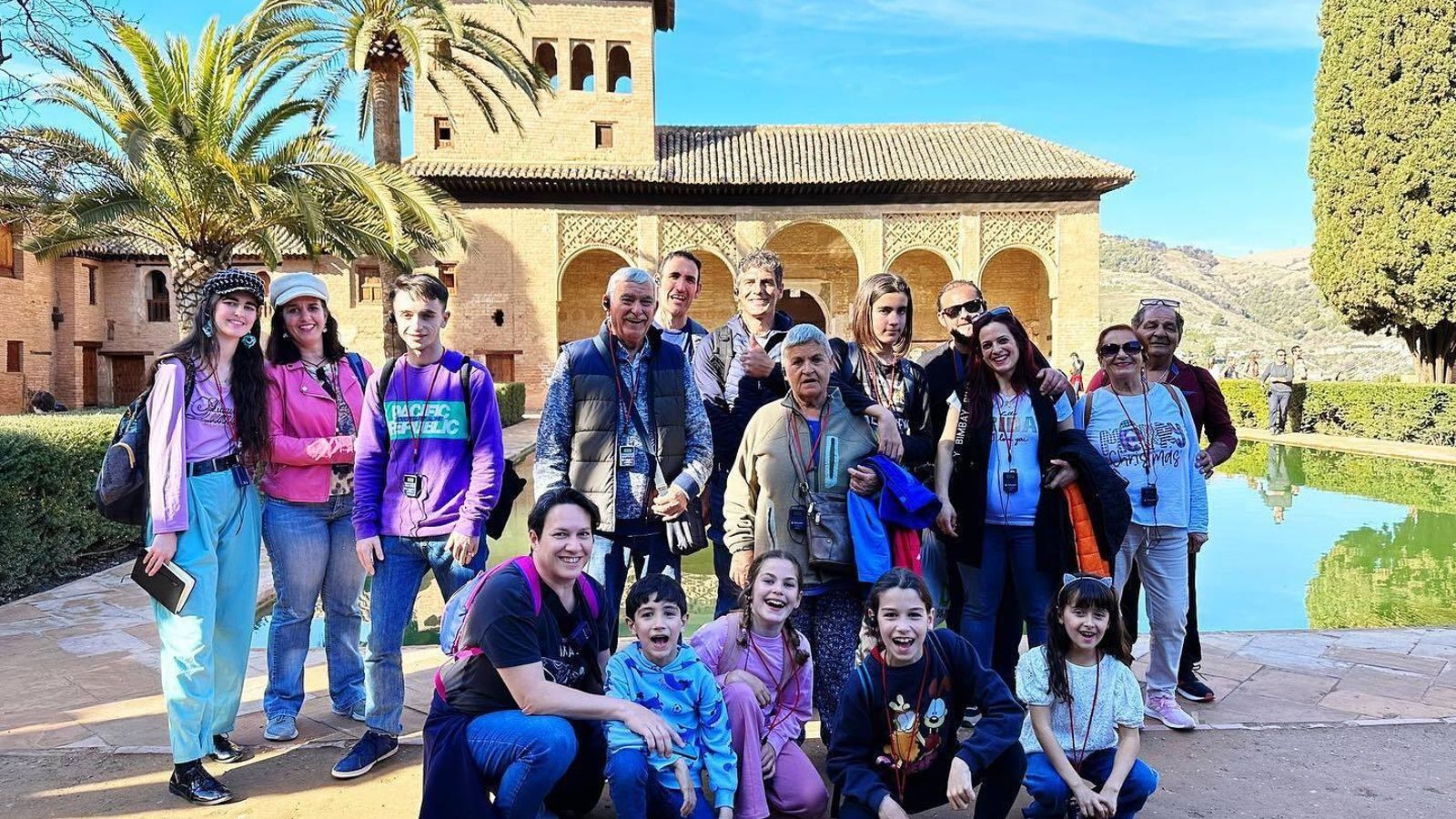 Vecinos de Almuñécar y La Herradura han conocido el conjunto monumental de la  Alhambra