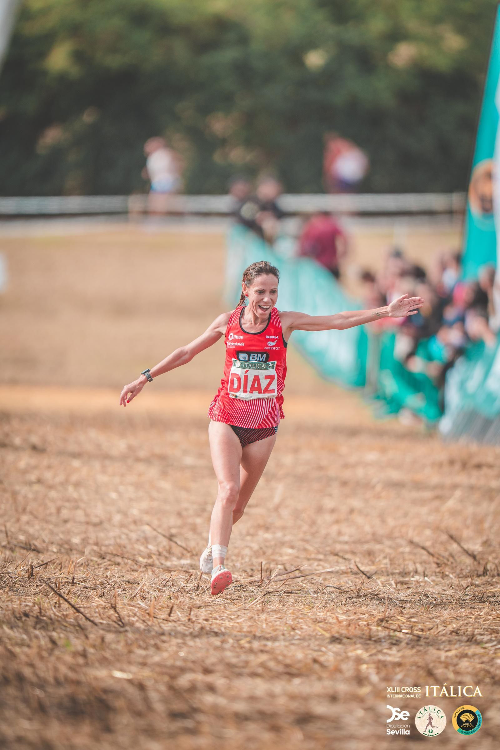 Búscate en las fotos del Cross de Itálica 2025 | 11