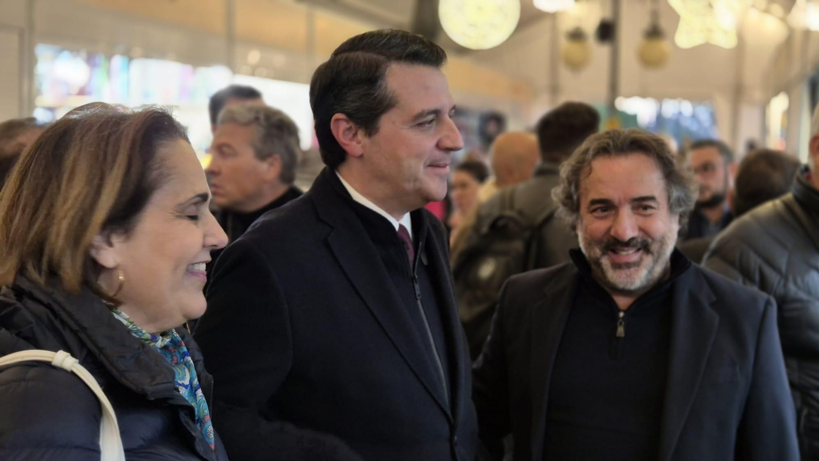 Inauguración de la carpa navideña del Paseo de la Victoria