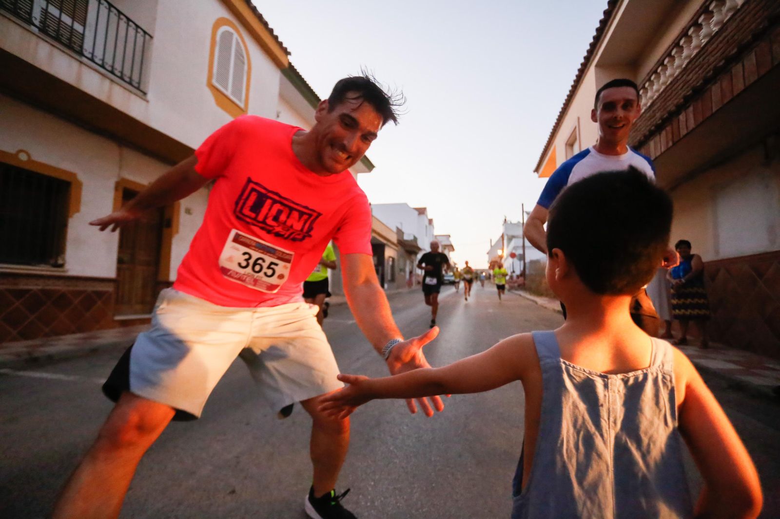 Fotos de la carrera nocturna de Los Barrios