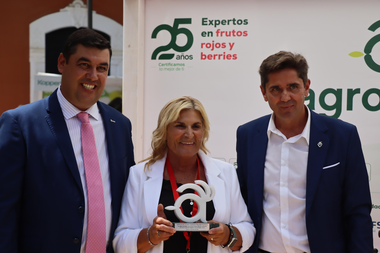 Imágenes del ambiente en la VIII Congreso Internacional de Frutos Rojos en Huelva