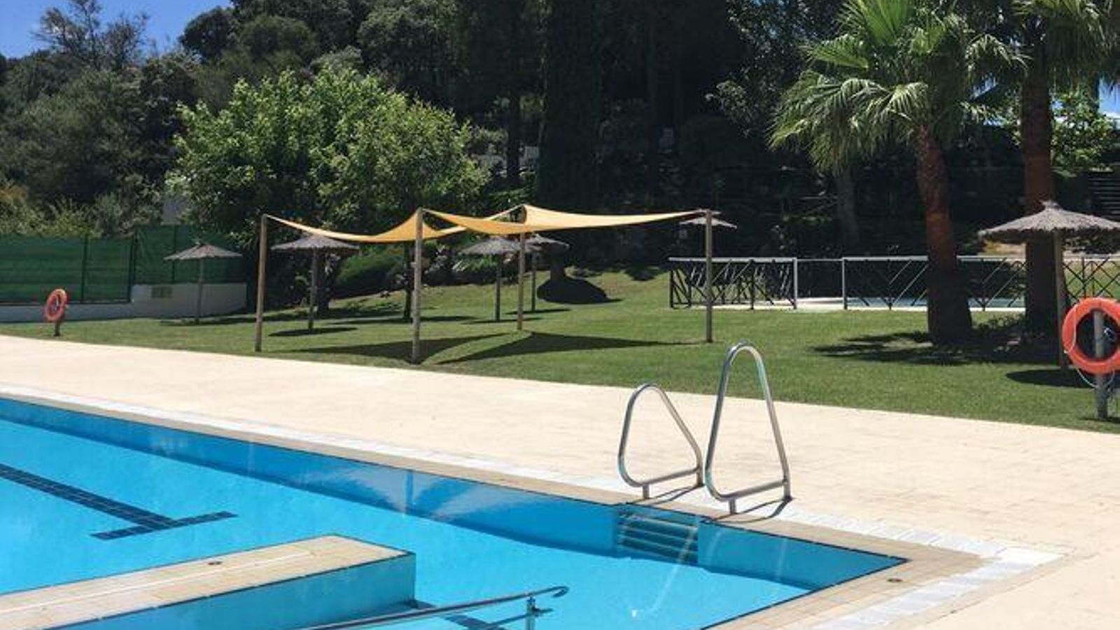 Piscina de Ubrique. Piscina de Ubrique.