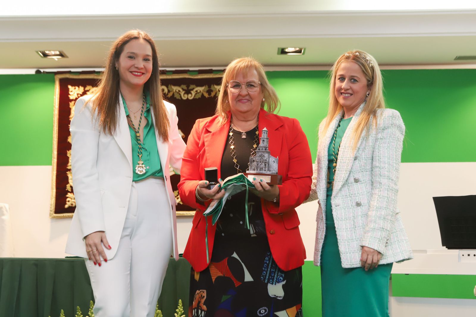 Las fotos de los galardonados del 28-F en Los Barrios.