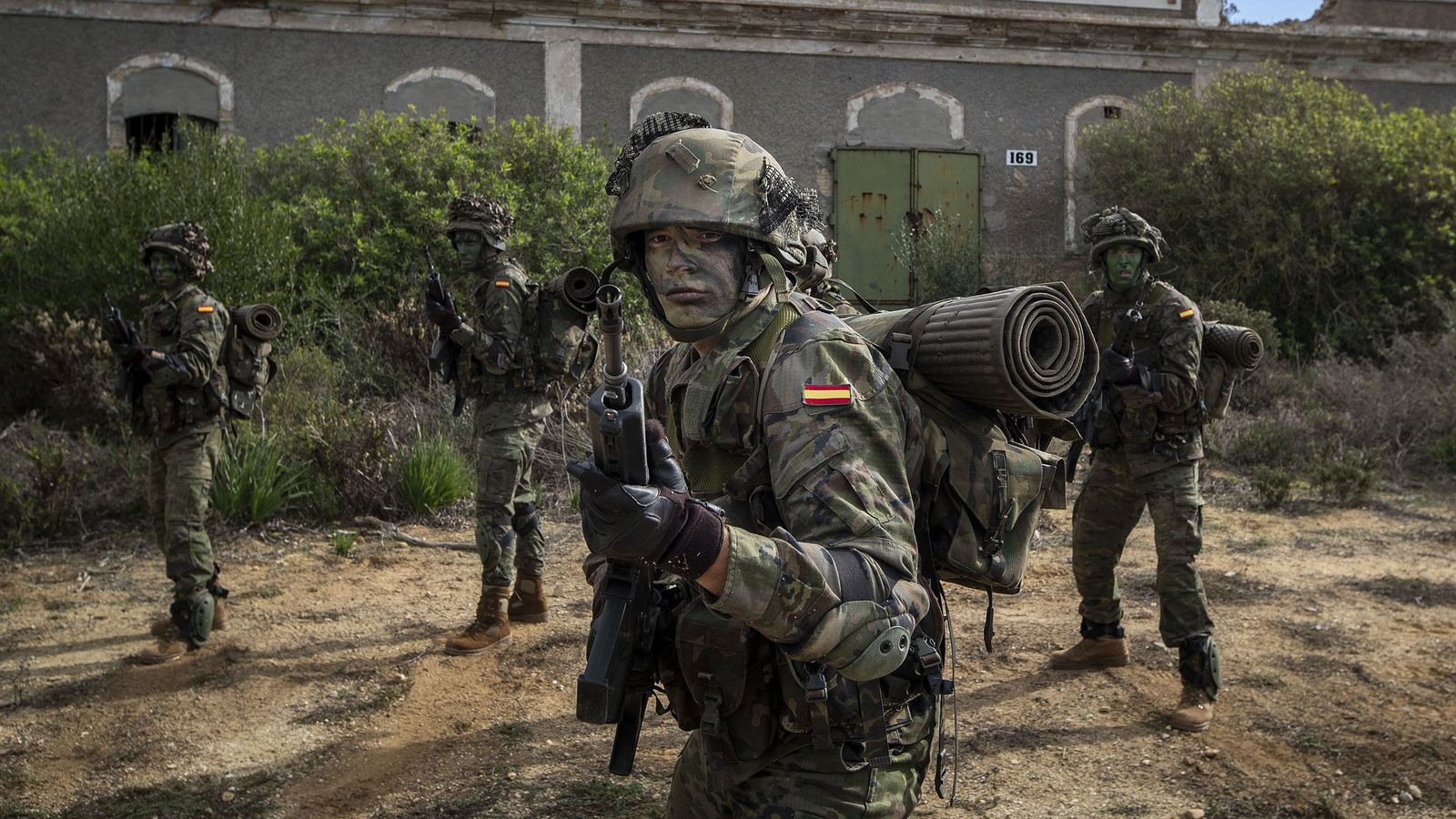 Alumnos del CEFOT-2 de Camposoto, en San Fernando, durante su formación básica como futuros soldados