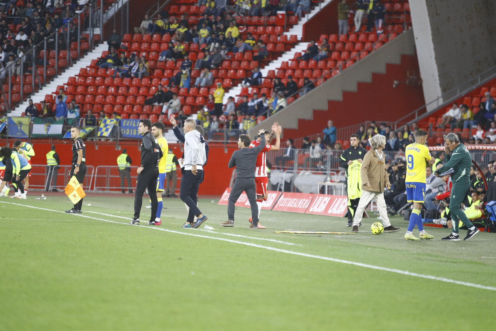 El partido U.D. Almería-Cádiz C.F. en imágenes