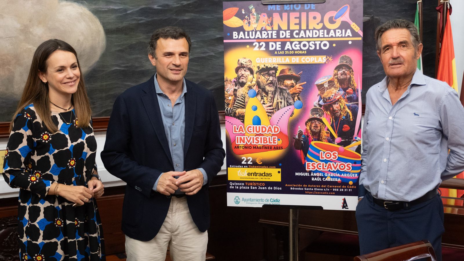 Beatriz Gandullo, Bruno García y Miguel Villanueva, con el cartel de Me Río de Janeiro.
