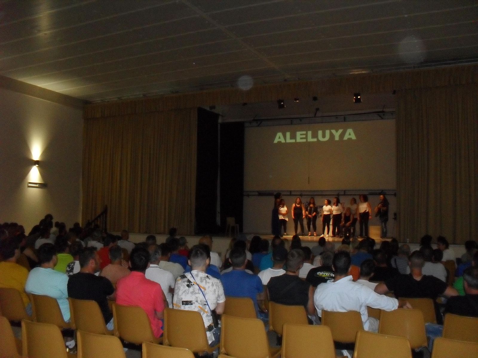 Una de las actuaciones realizadas durante la clausura del curso escolar del CEPer Retamar.