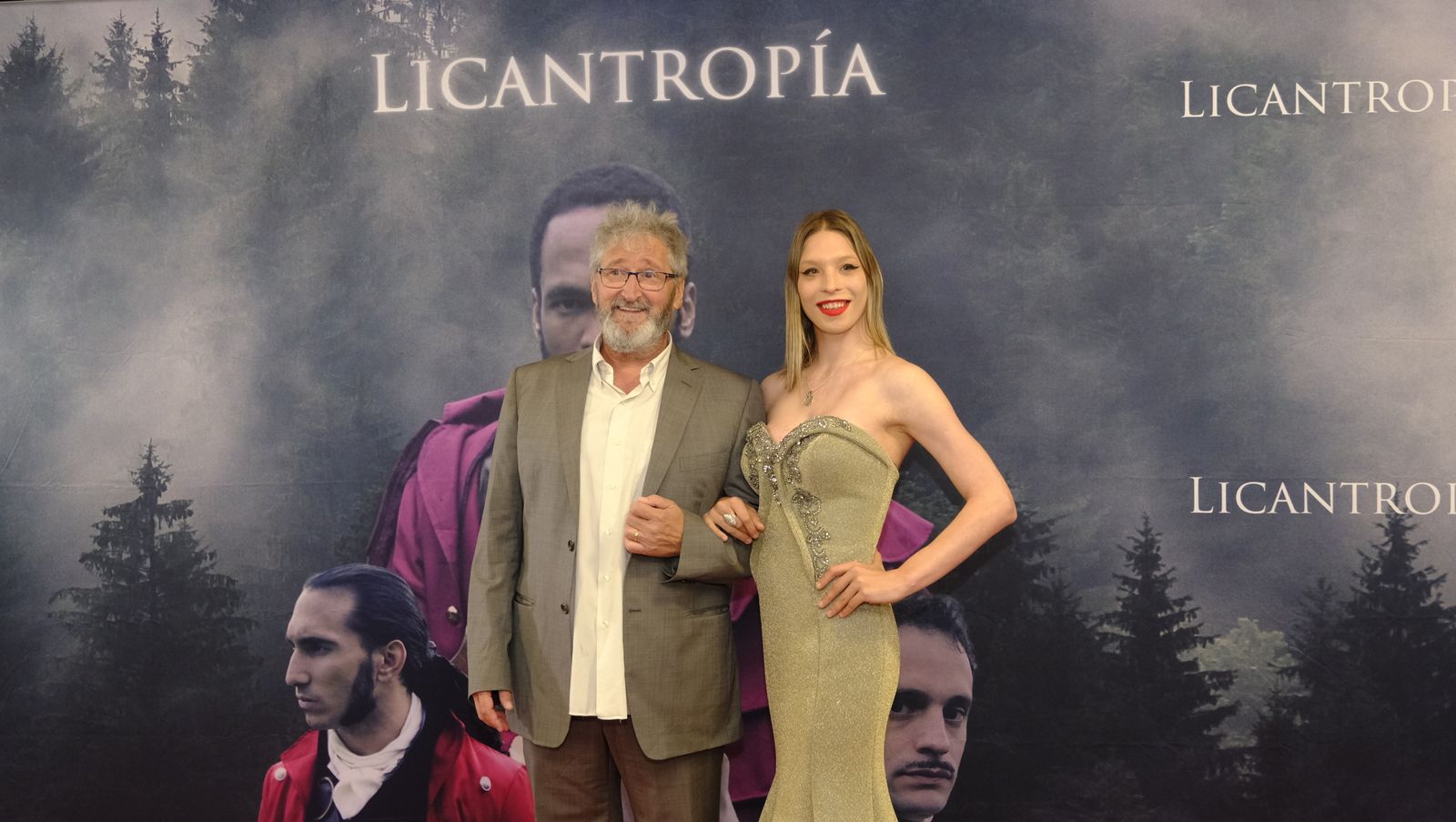 Imágenes del estreno en Almería de la película Licantropía
