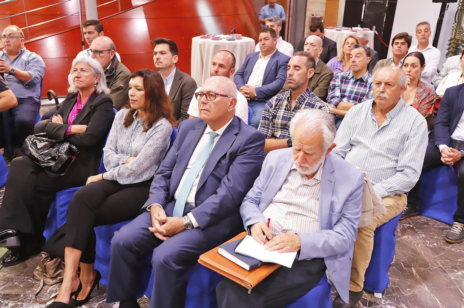 Las imágenes en el Desayuno-Coloquio del Grupo Joly "Competitividad innovación y eficiencia el sector de los frutos rojos ante el reto de la sostenibilidad"