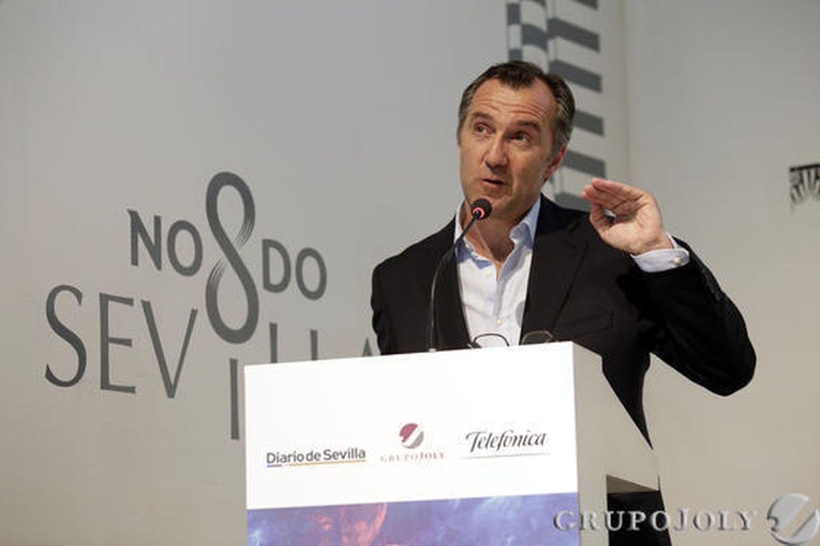 Intervención de Paco Pérez Valencia en el acto. / Fotos: Juan Carlos Muñoz y Victoria Hidalgo