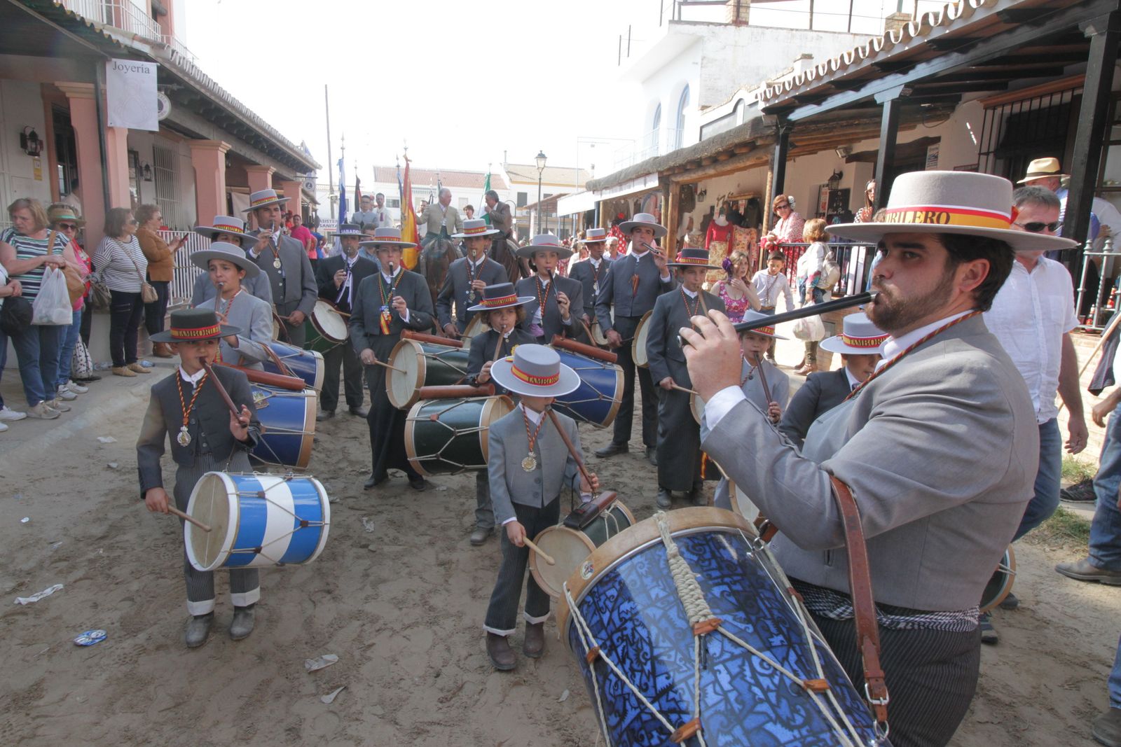 Imágenes de la presentación de la Hermandad de Emigrantes