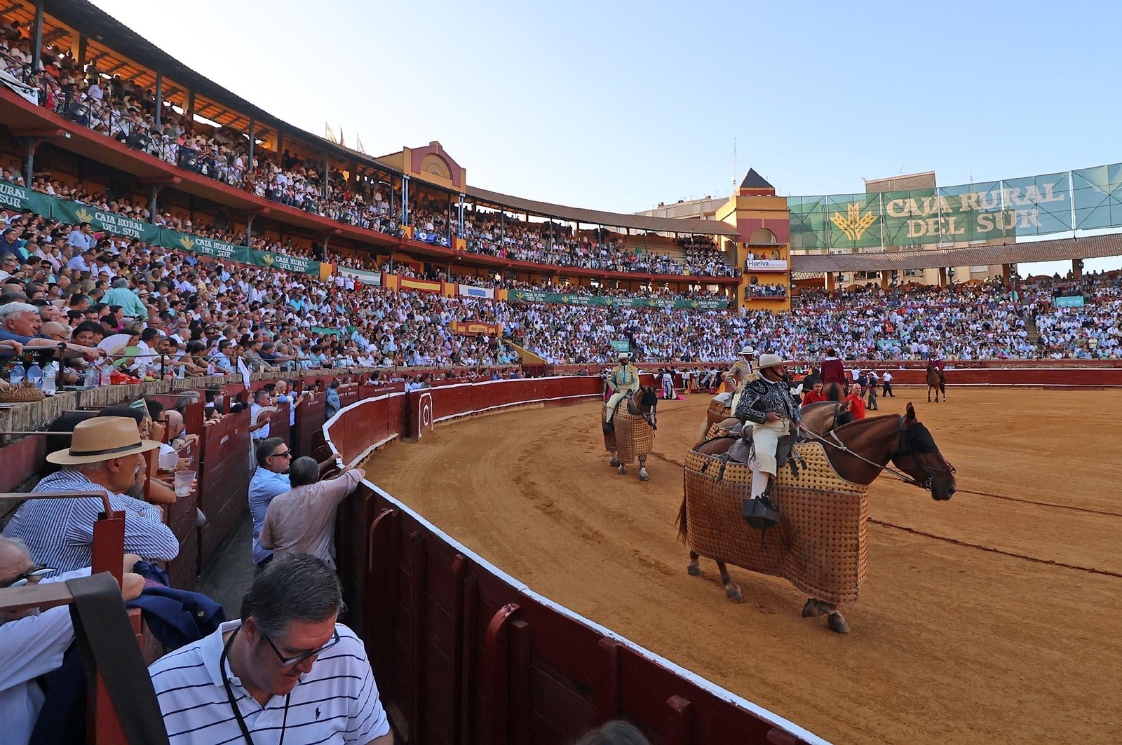Búscate en la Plaza de Toros La Merced en el Festejo del sábado 2 de agosto