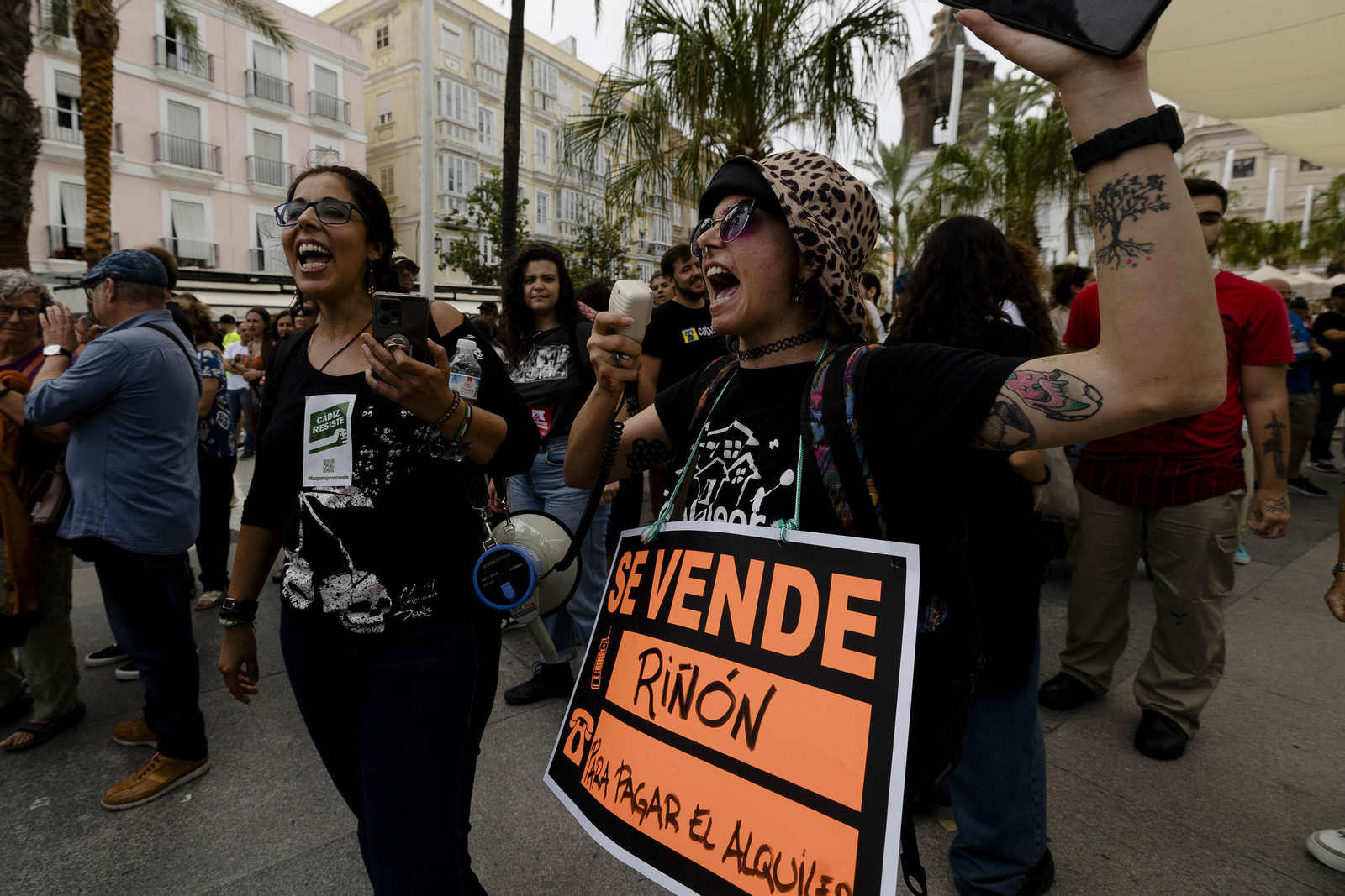 Imágenes de la concentración de la nueva plataforma Cádiz Resiste contra la turistificación