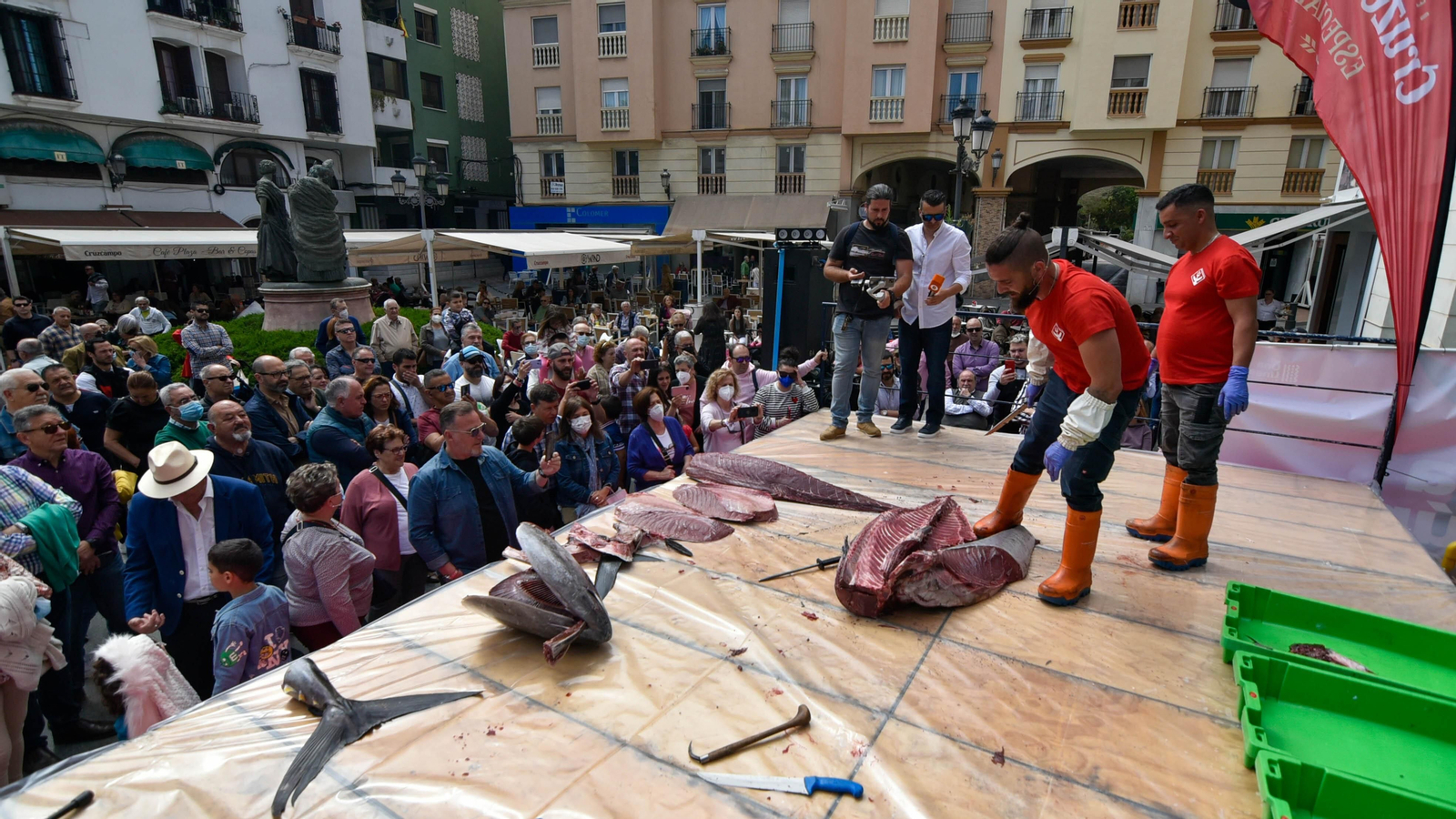 Fotos del ambiente en la Ruta del Atún de La Línea