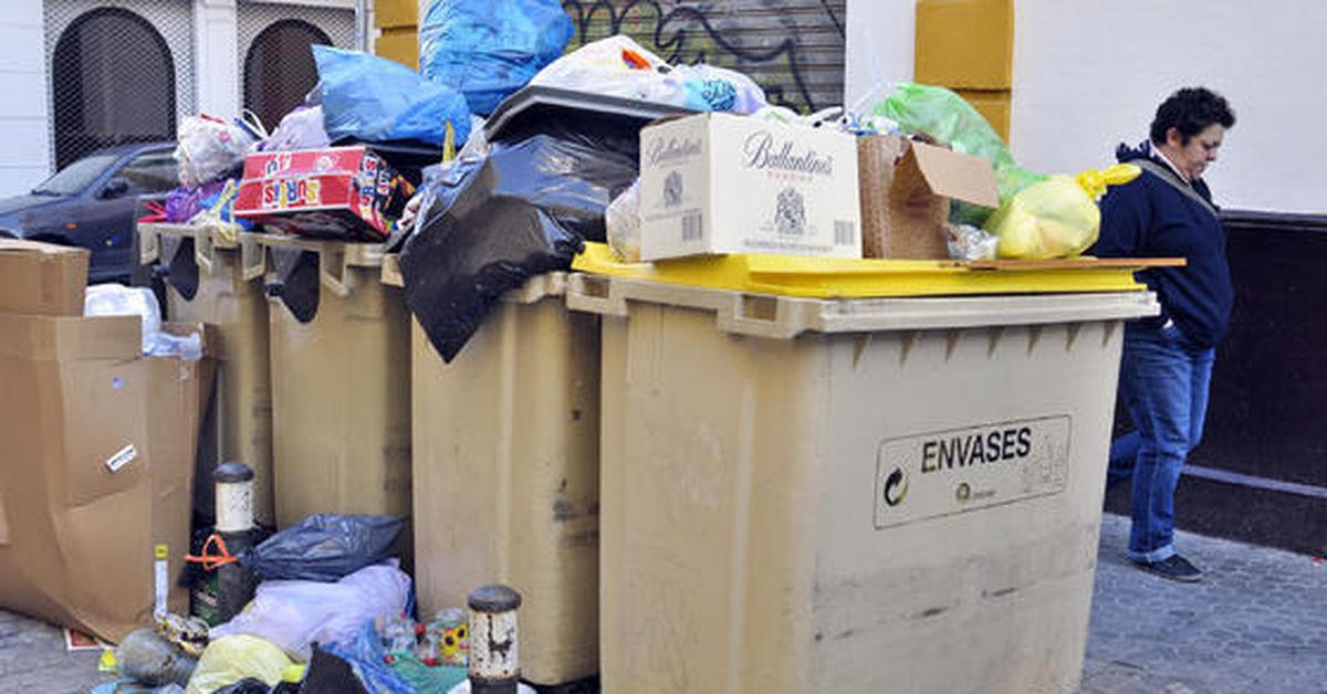 Huelga en Lipasam - Las calles acumulan unas 3.400 toneladas de basura ...