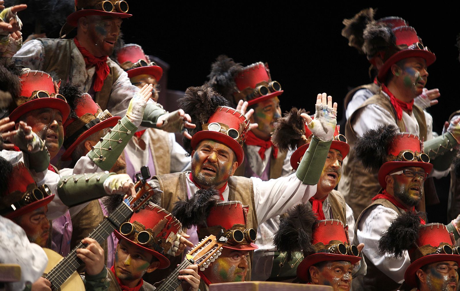 Serrat agradece al coro 'Los chimenea' su tango