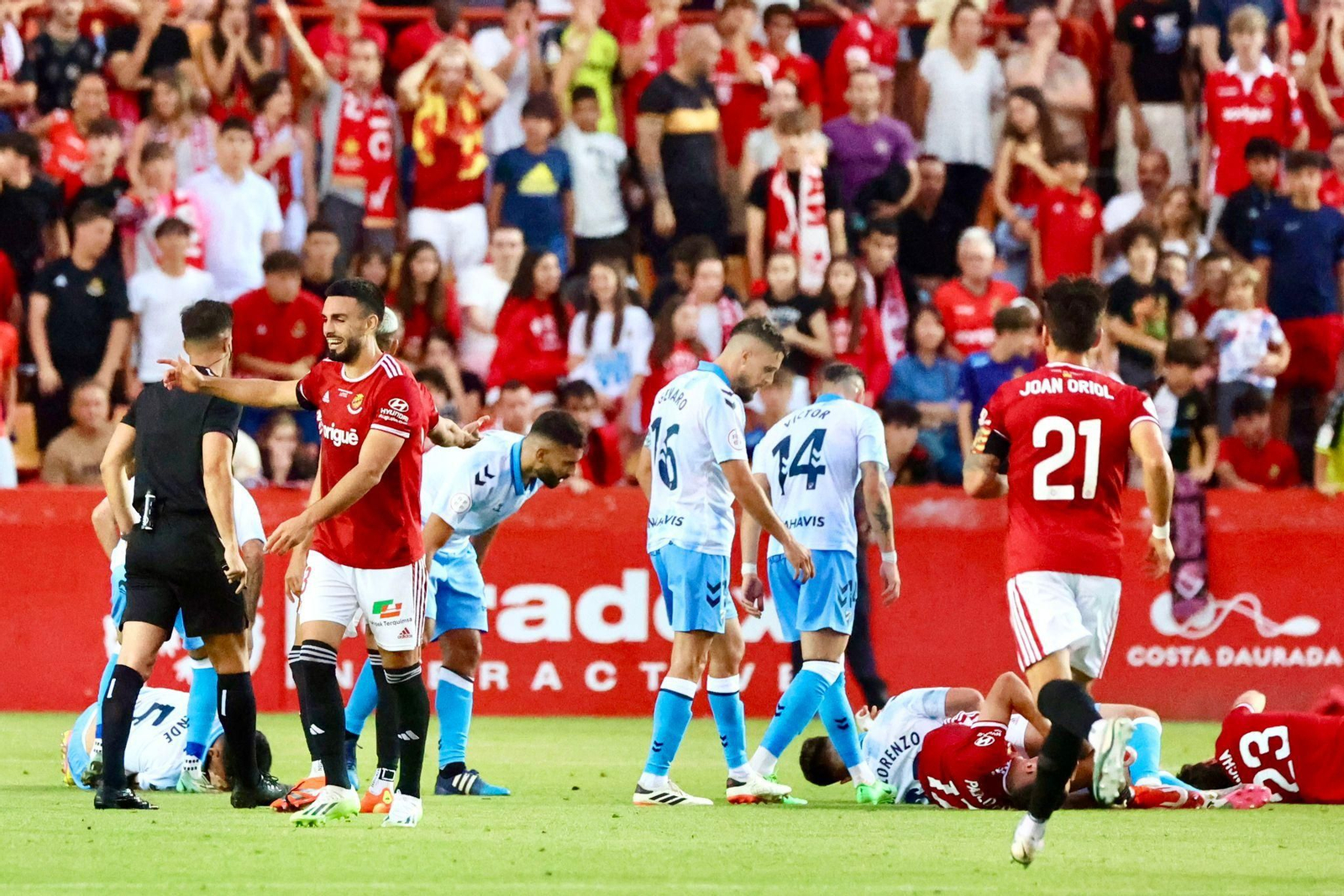 Un lance del Nàstic-Málaga CF Un lance del Nàstic-Málaga CF