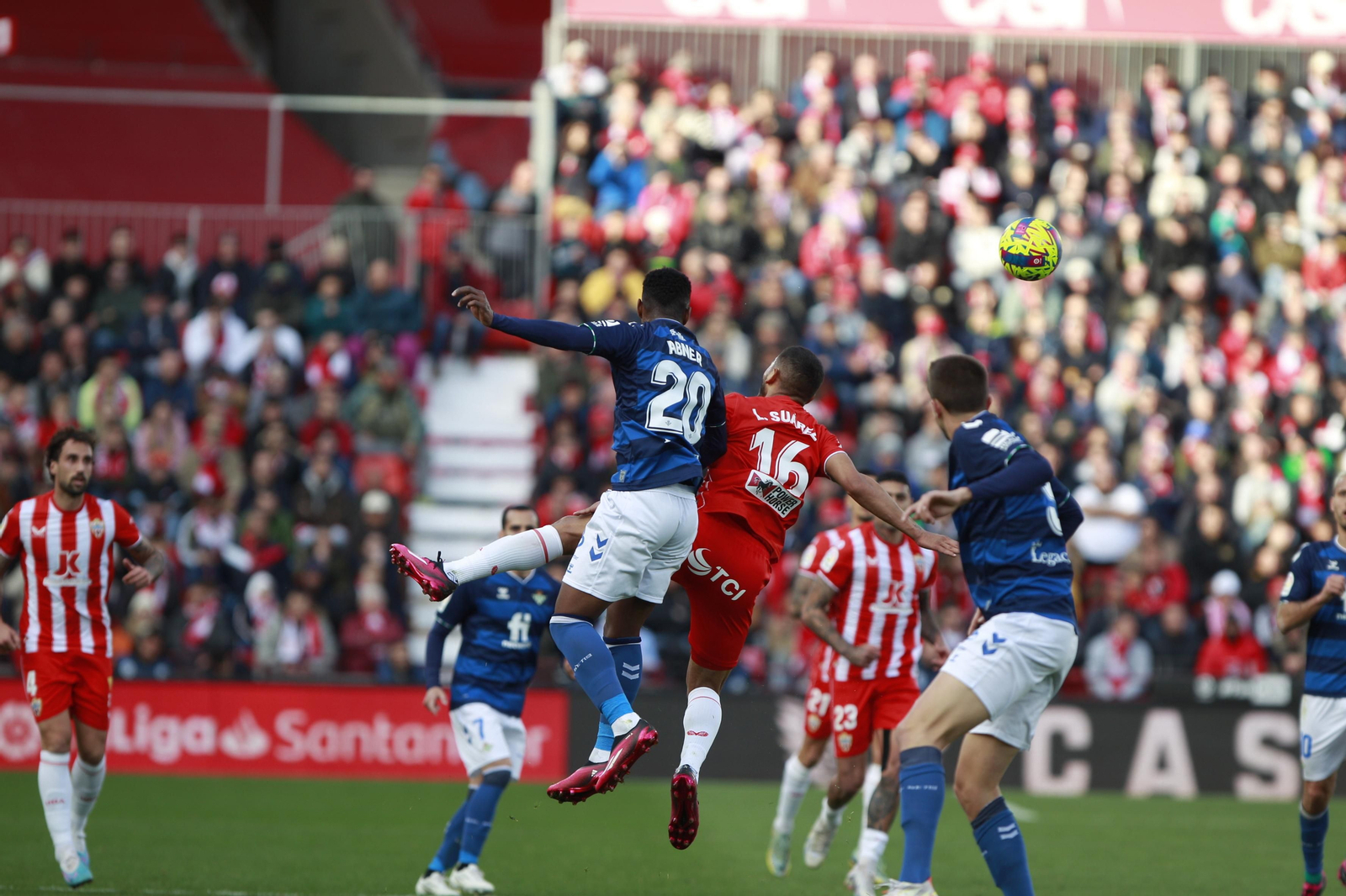 Imágenes del partido de fútbol U.D. Almería-Real Betis Balompié