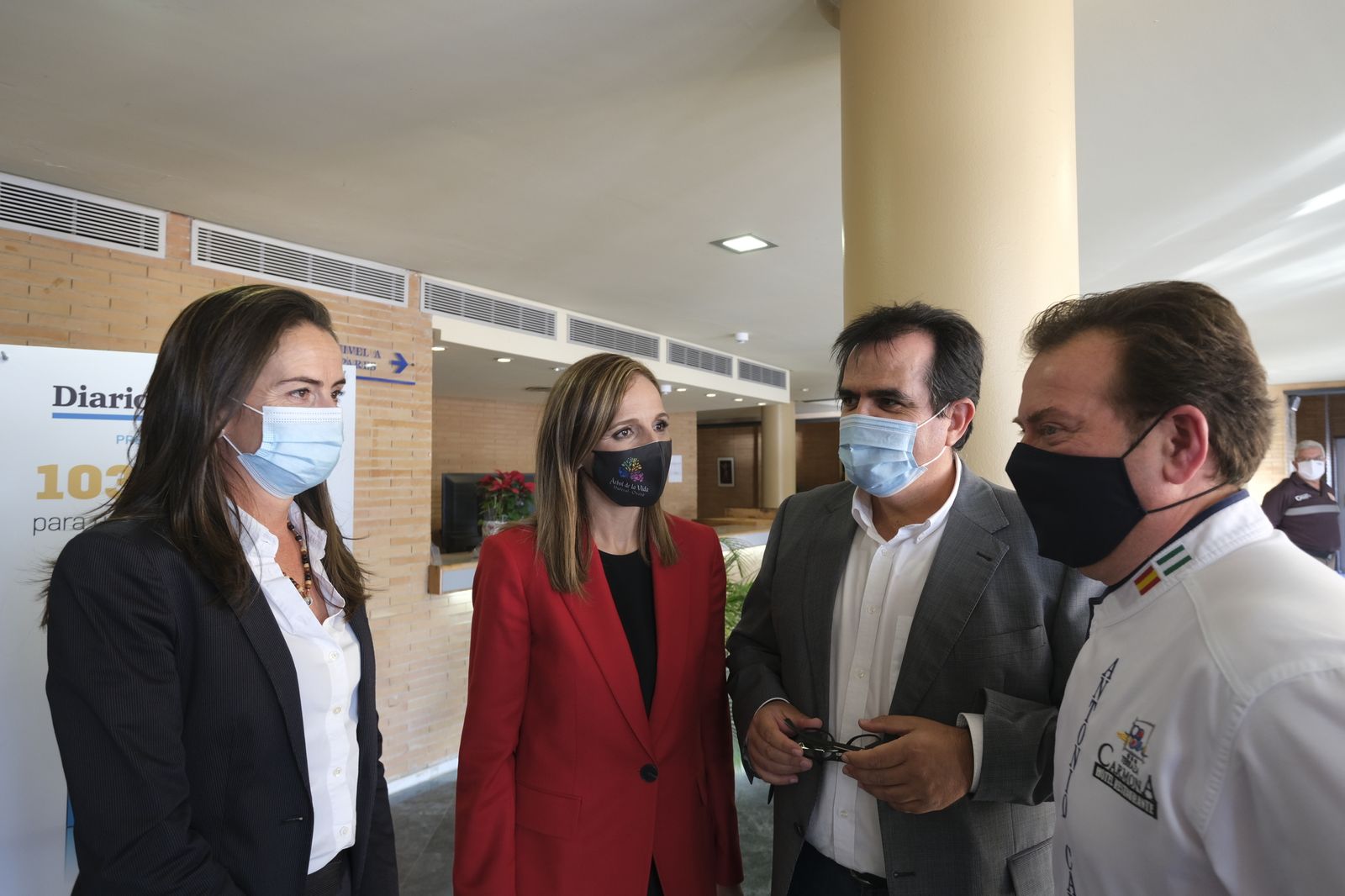 Fotogalería presentación libro '103 Recetas para una Capitalidad'. Almería