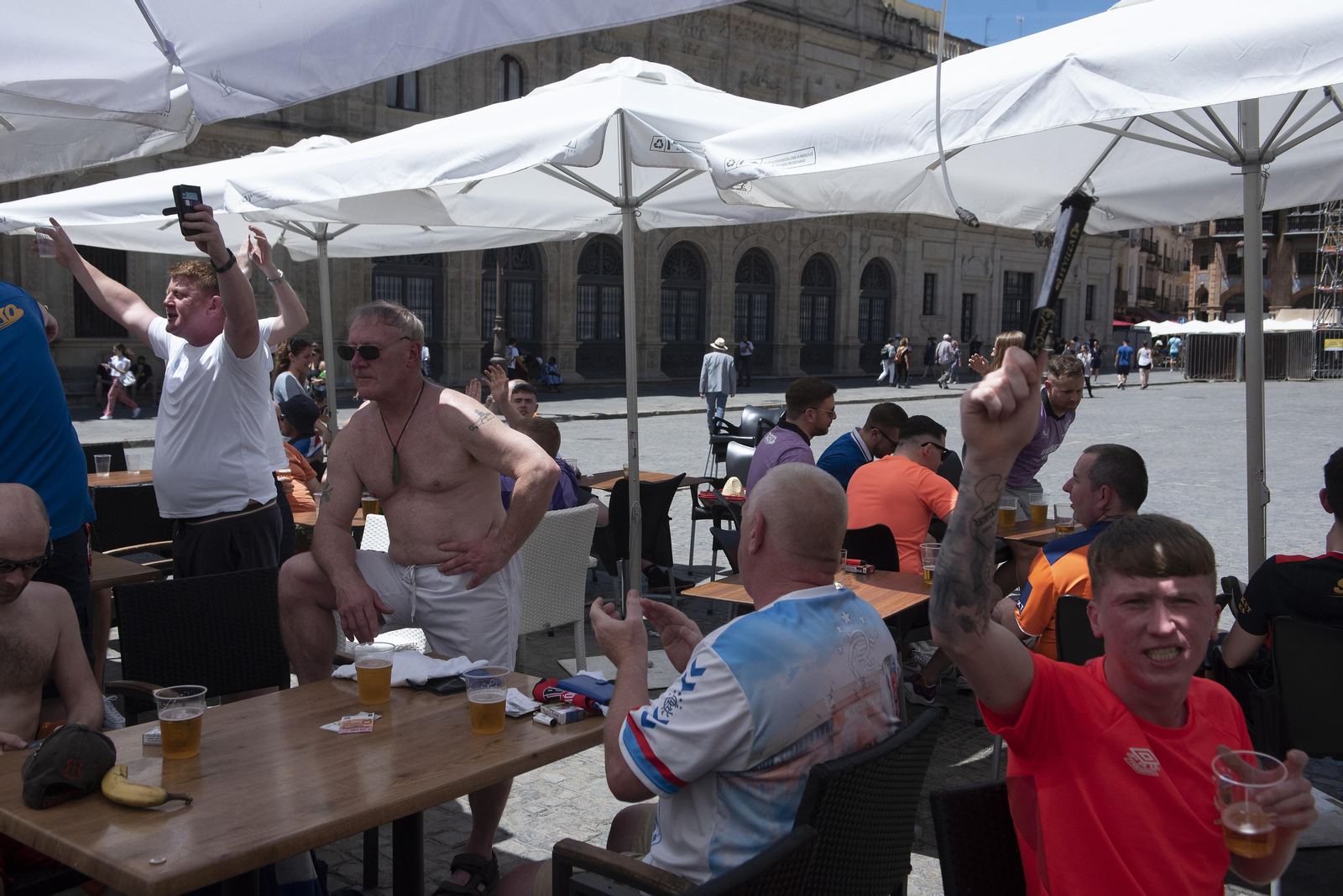 Las imágenes de los hinchas del Eintracht y del Rangers