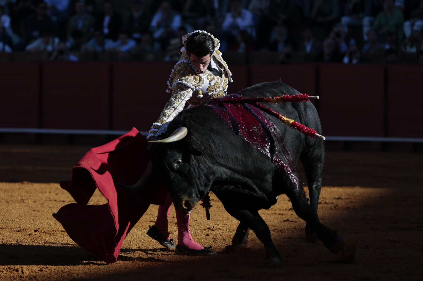 Las imágenes de la tercera del abono de los toros en la Maestranza  de Sevilla