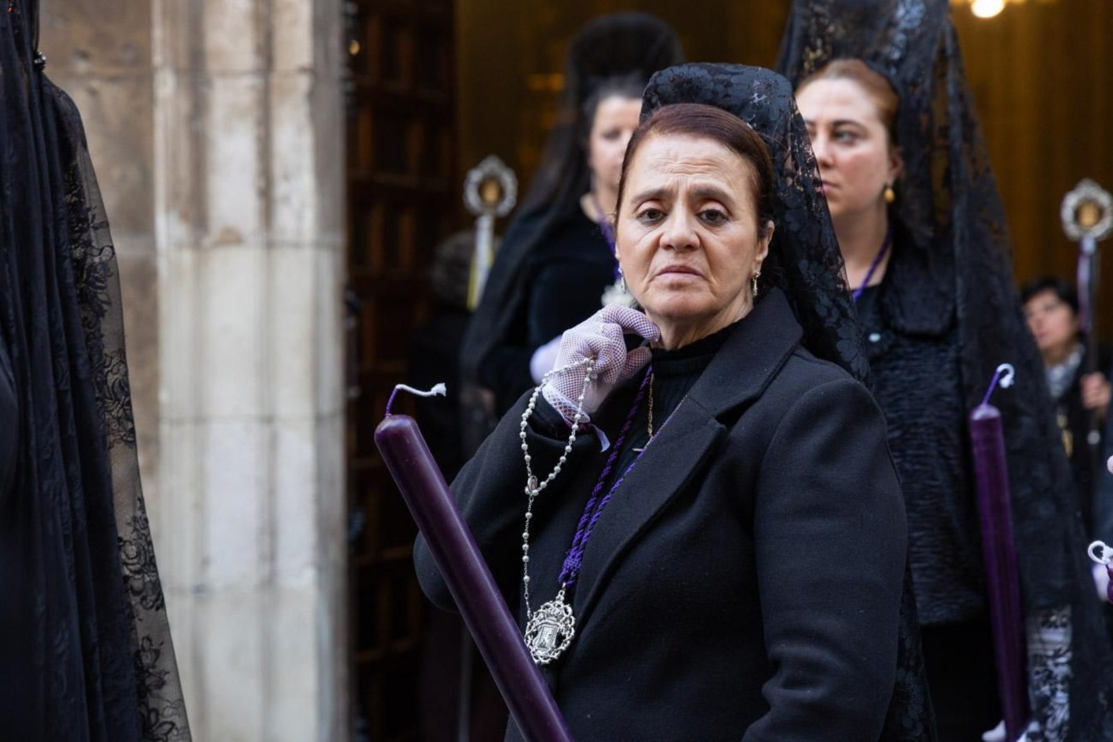 Las cofradías de la Vera Cruz, Expiración y Gran Poder lucen sus cortejos en la calle