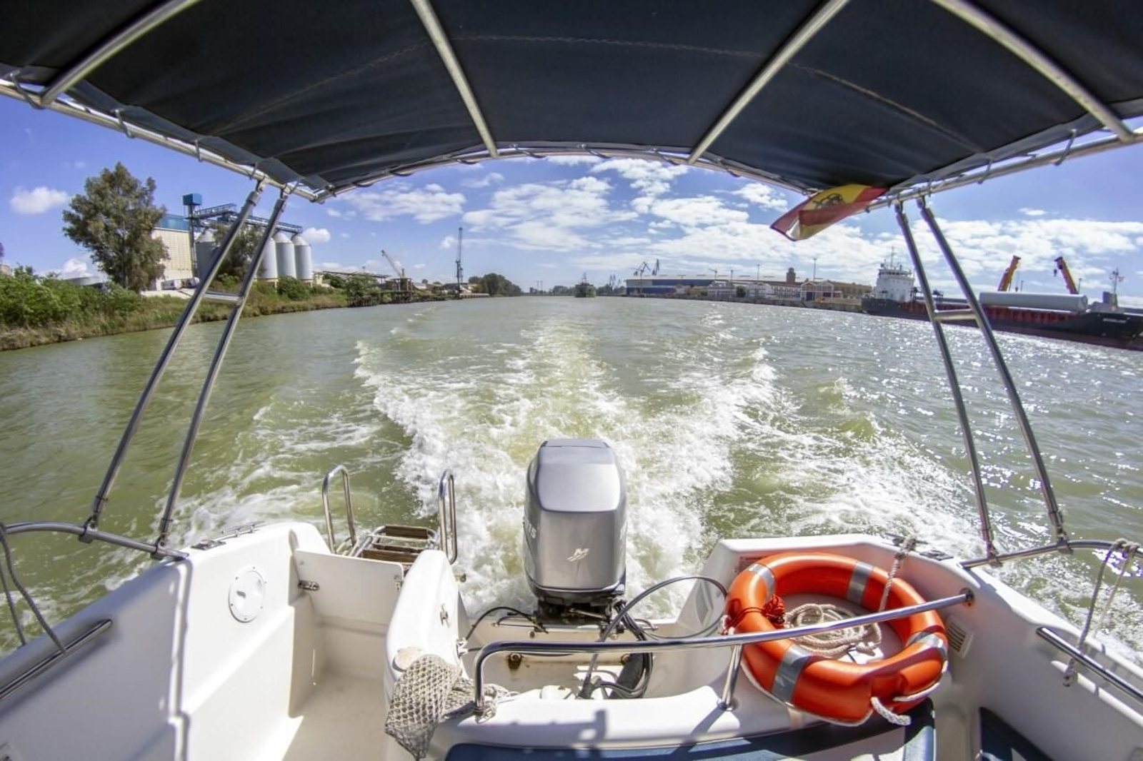 Travesía en barco por el Guadalquivir
