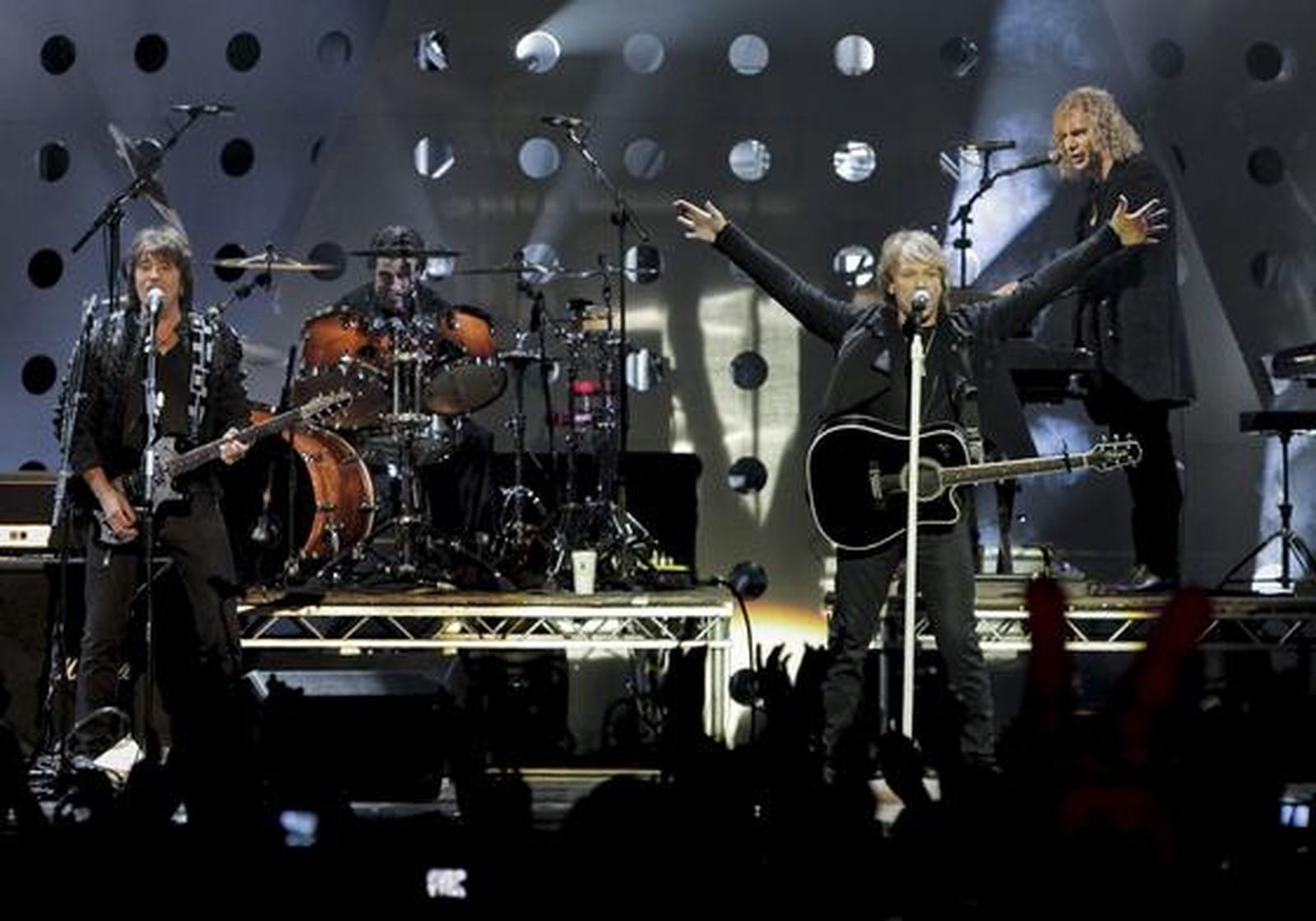 Bon Jovi, durante su actuación.

Foto: Emilio Naranjo