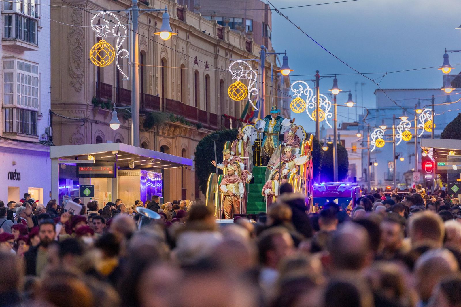 La Cabalgata del Heraldo de San Fernando, en imágenes