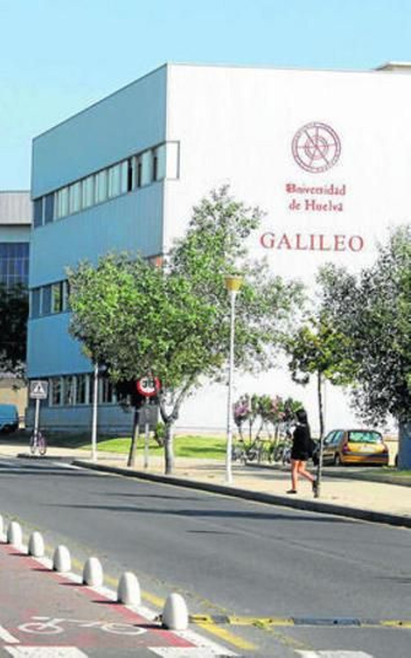 Fachada del edificio Galileo, en el Campus del Carmen.