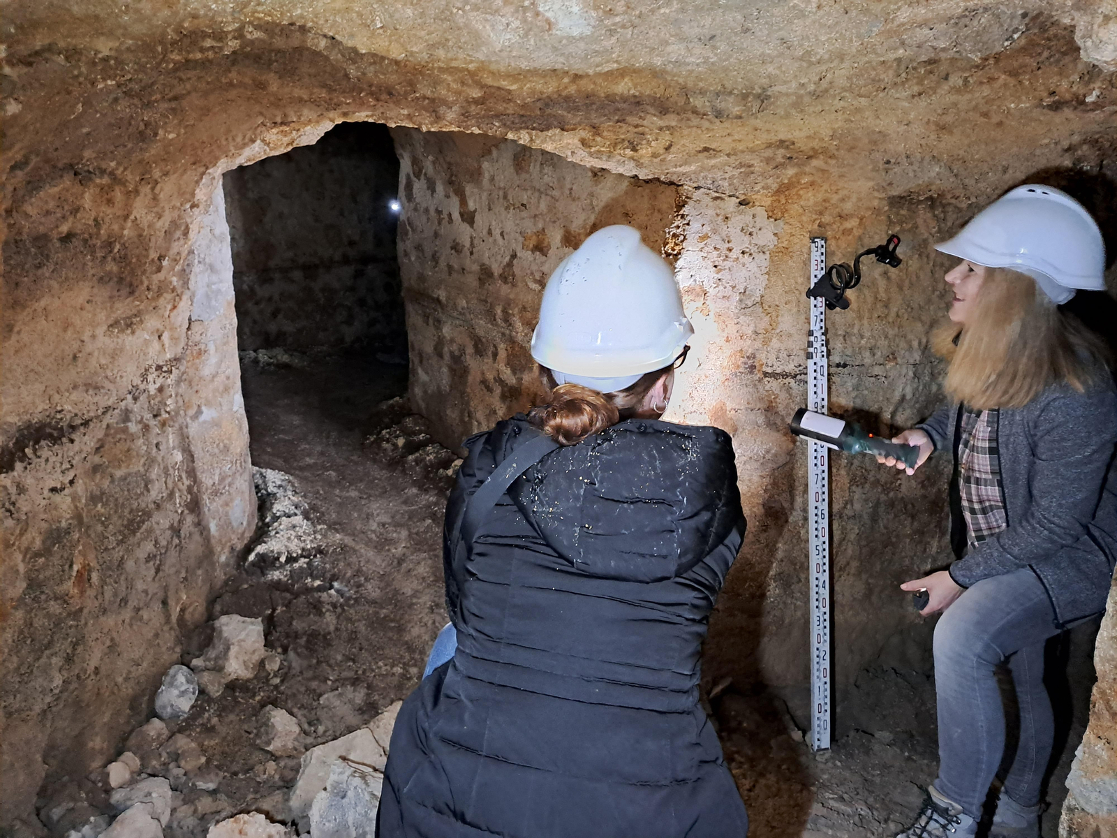 Imagen del interior de refugio de San Miguel.