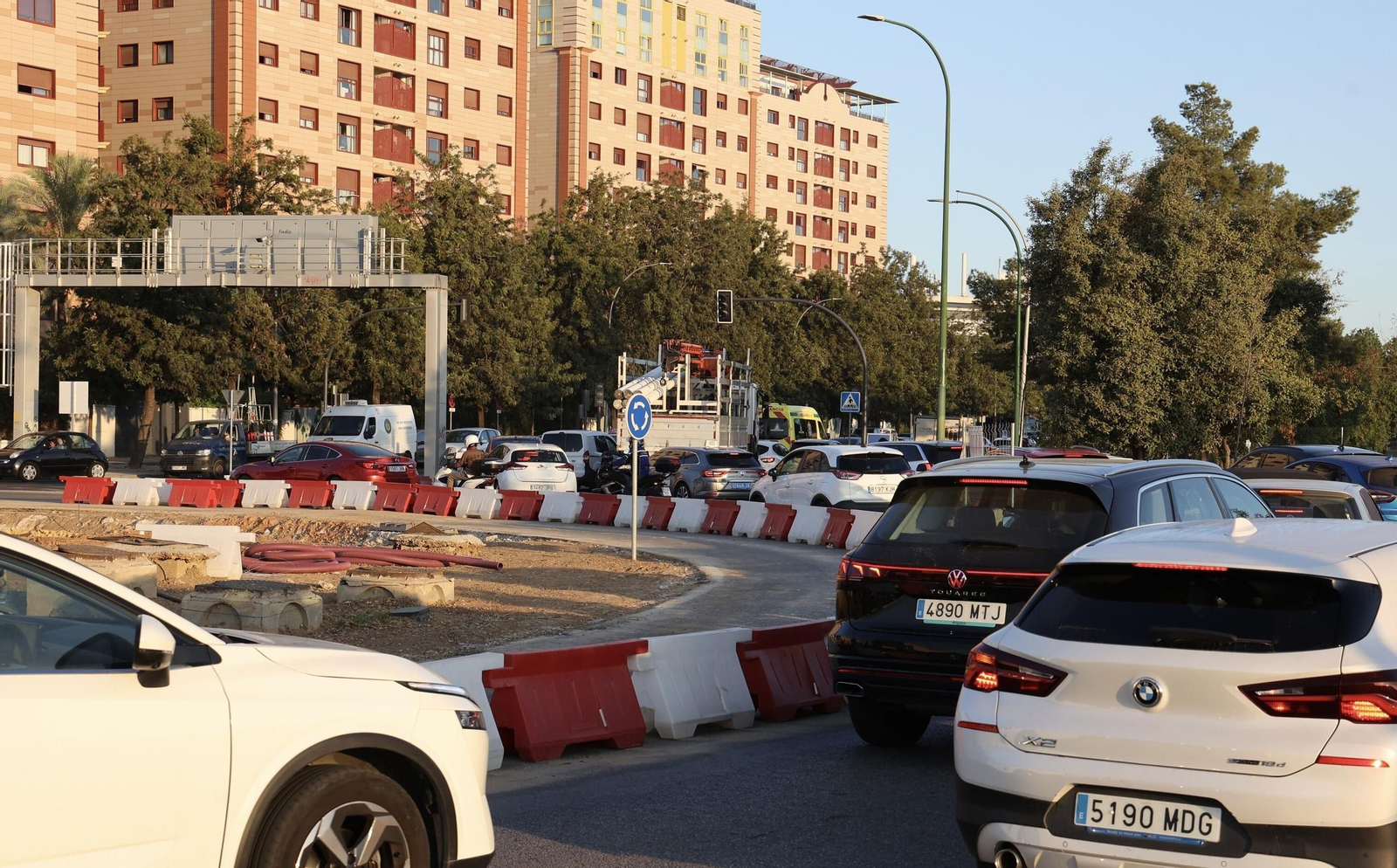 Así están las obras para eliminar la rotonda de la avenida de Jerez