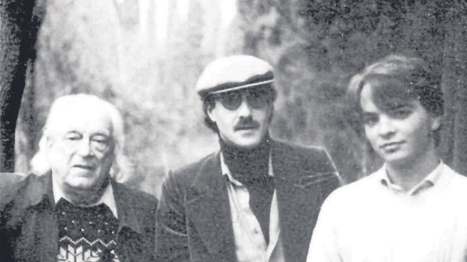 Rafael Alberti, Javier  Egea  y Luis Muñoz, en Granada en 1985.