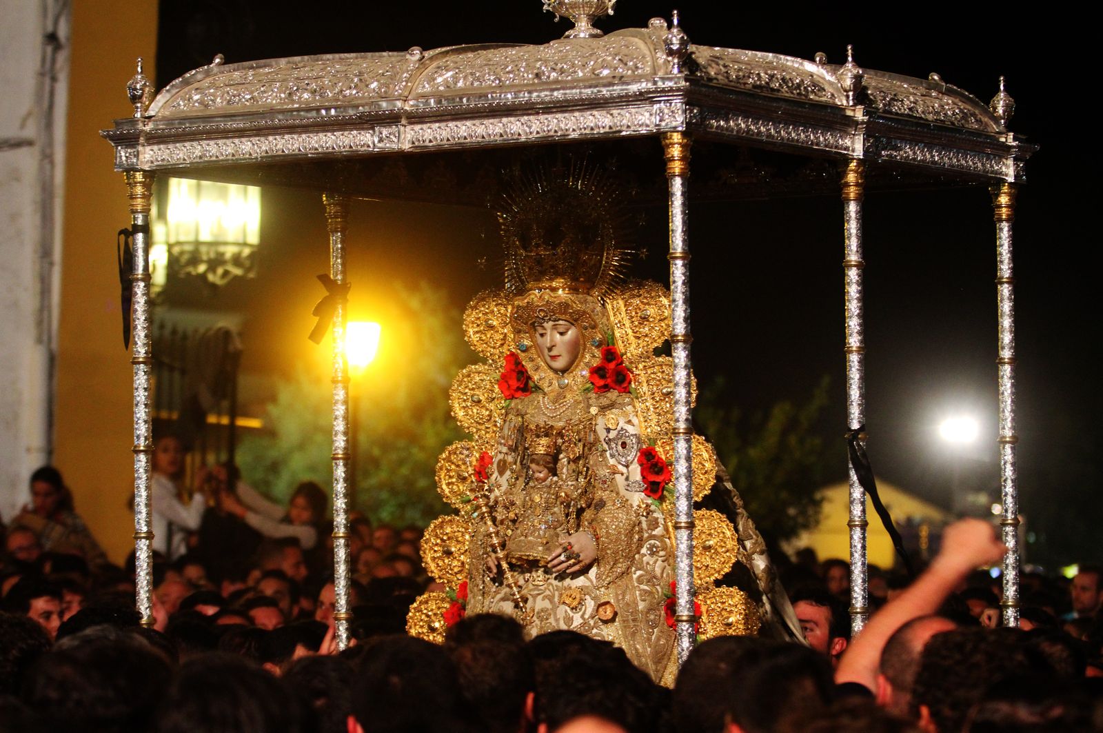 Salto a la reja de los almonteños.