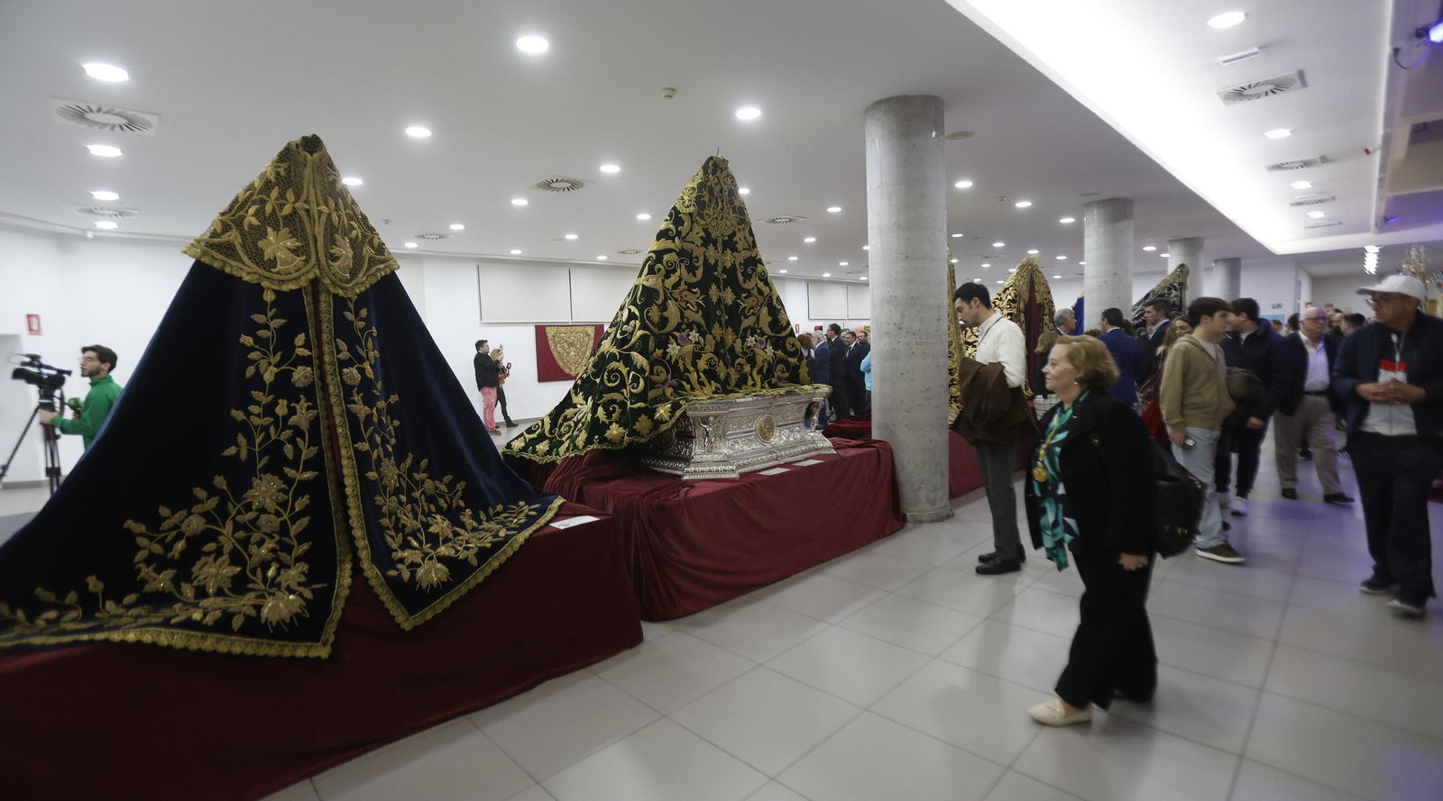 Fotos de la exposición comarcal cofrade en La Línea