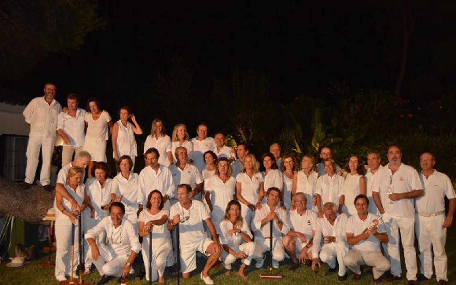 El grupo de jugadores que participaron en el V Torneo de Croquet Pimm´s Challenge Condesa de Montagut, celebrado en la casa Sotohermoso, en El Puerto de Santa María.  Foto: Ignacio Casas de Ciria
