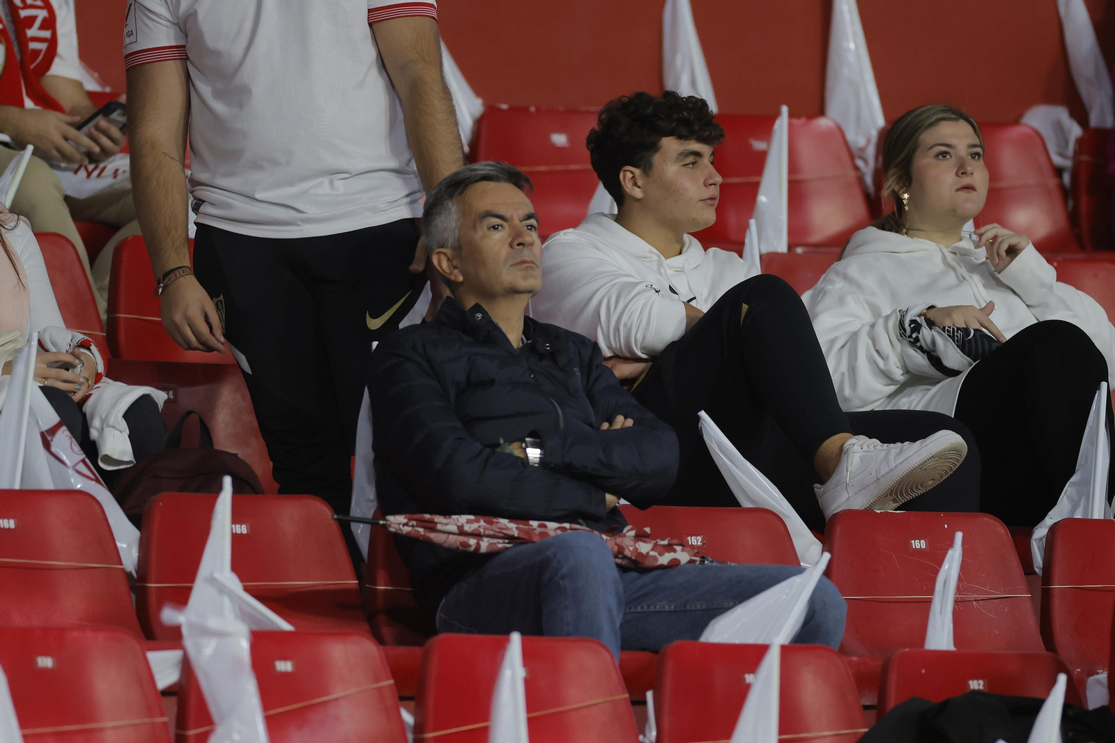 Búscate en las fotos del Sevilla-Arsenal