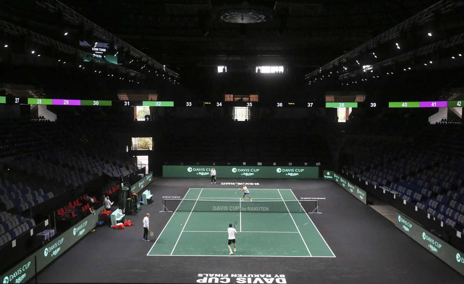 La metamorfosis del Carpena para la Copa Davis, con los jugadores sobre la pista ya