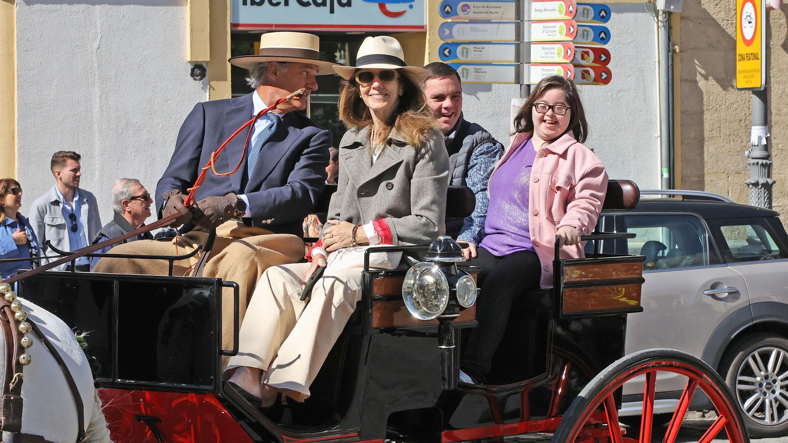'Los carruajes de la integración' con jóvenes de Cedown y Aspanido por Jerez