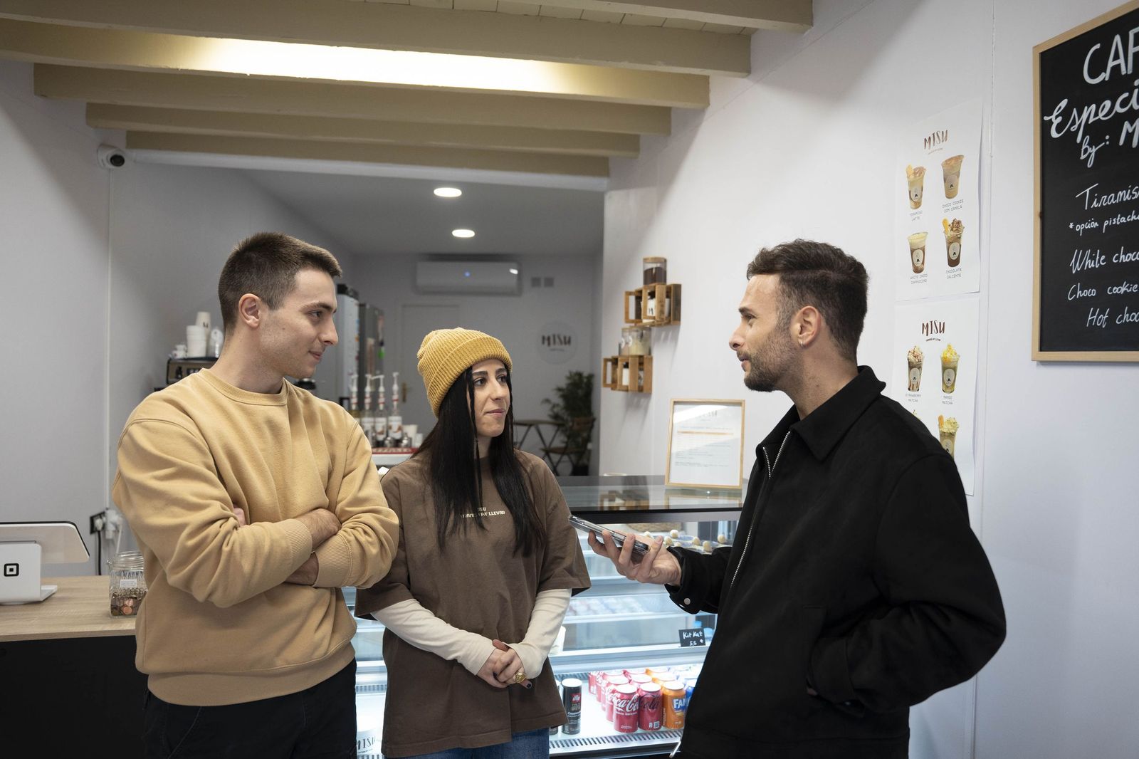 Tres comercios del centro de Almería lanzan un sorteo especial por San Valentín