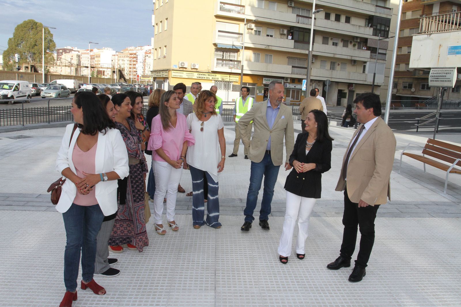 Reapertura de la Avenida de Cádiz al tráfico.