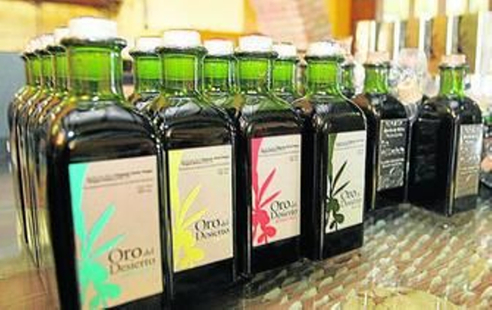 Aceites ecológicos elaborados por la firma Oro del Desierto.