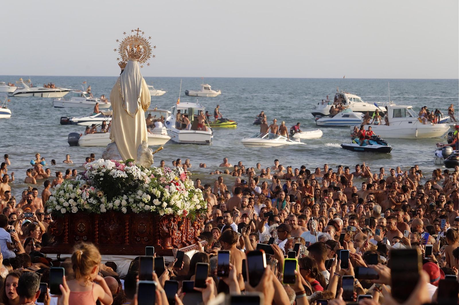 Imágenes de la procesión de la Virgen del Carmen en Punta Umbría