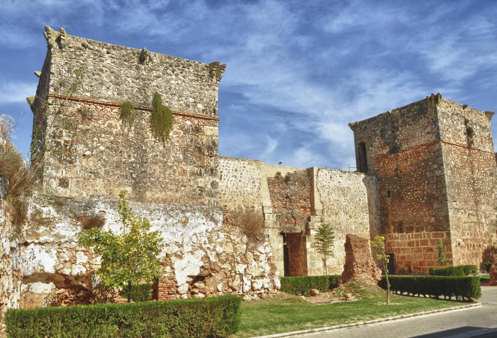 Castillo de los Guzmanes Castillo de los Guzmanes