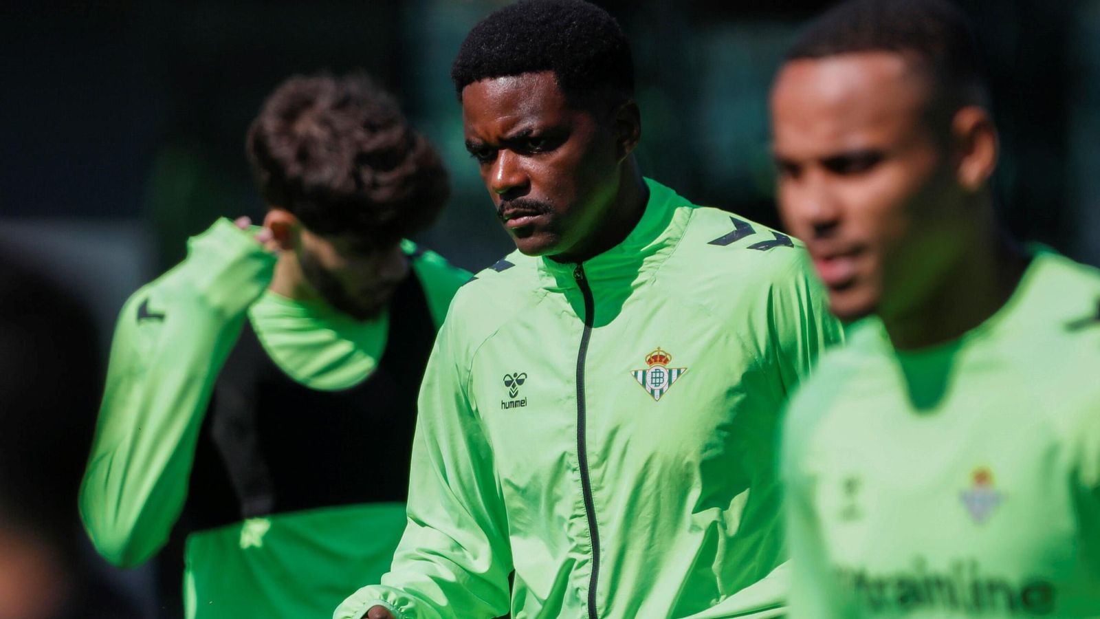 William Carvalho, en un entrenamiento reciente del conjunto verdiblanco en la Ciudad Deportiva Luis del Sol.