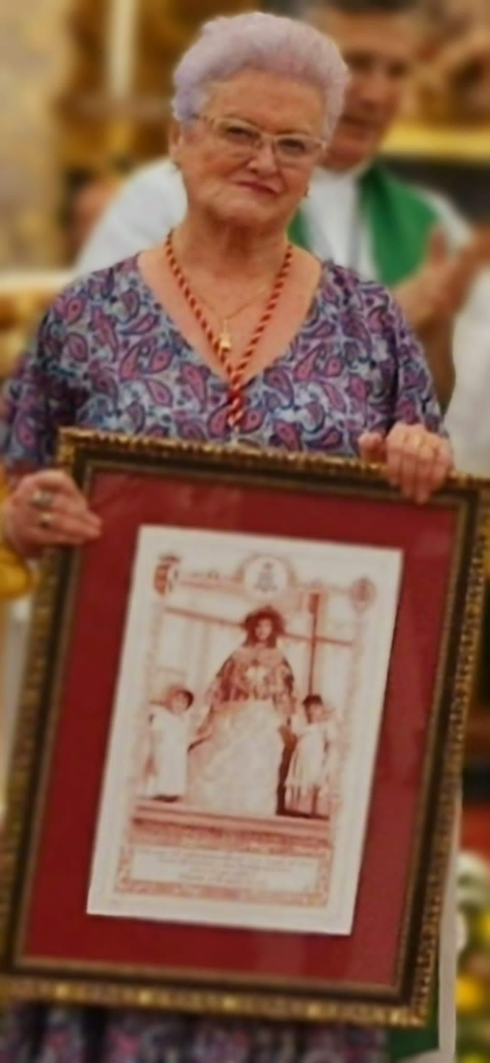 Ana Morales González, en su reconocimiento por la Matriz de Almonte.