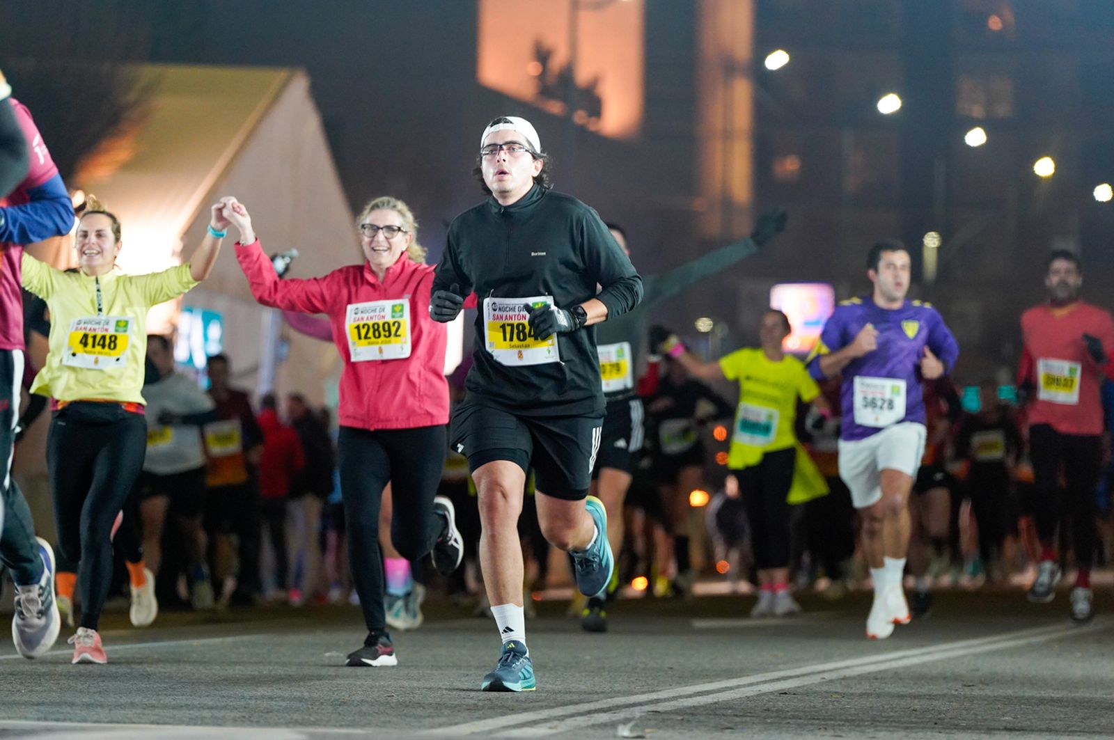 En imágenes: búscate en tu llegada a meta de la Carrera de San Antón 2026 (12)